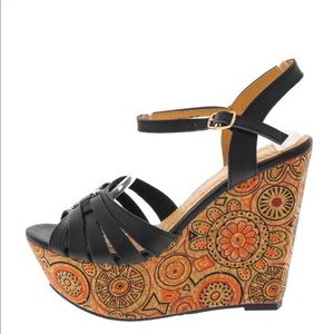 Black detail orange wedges
